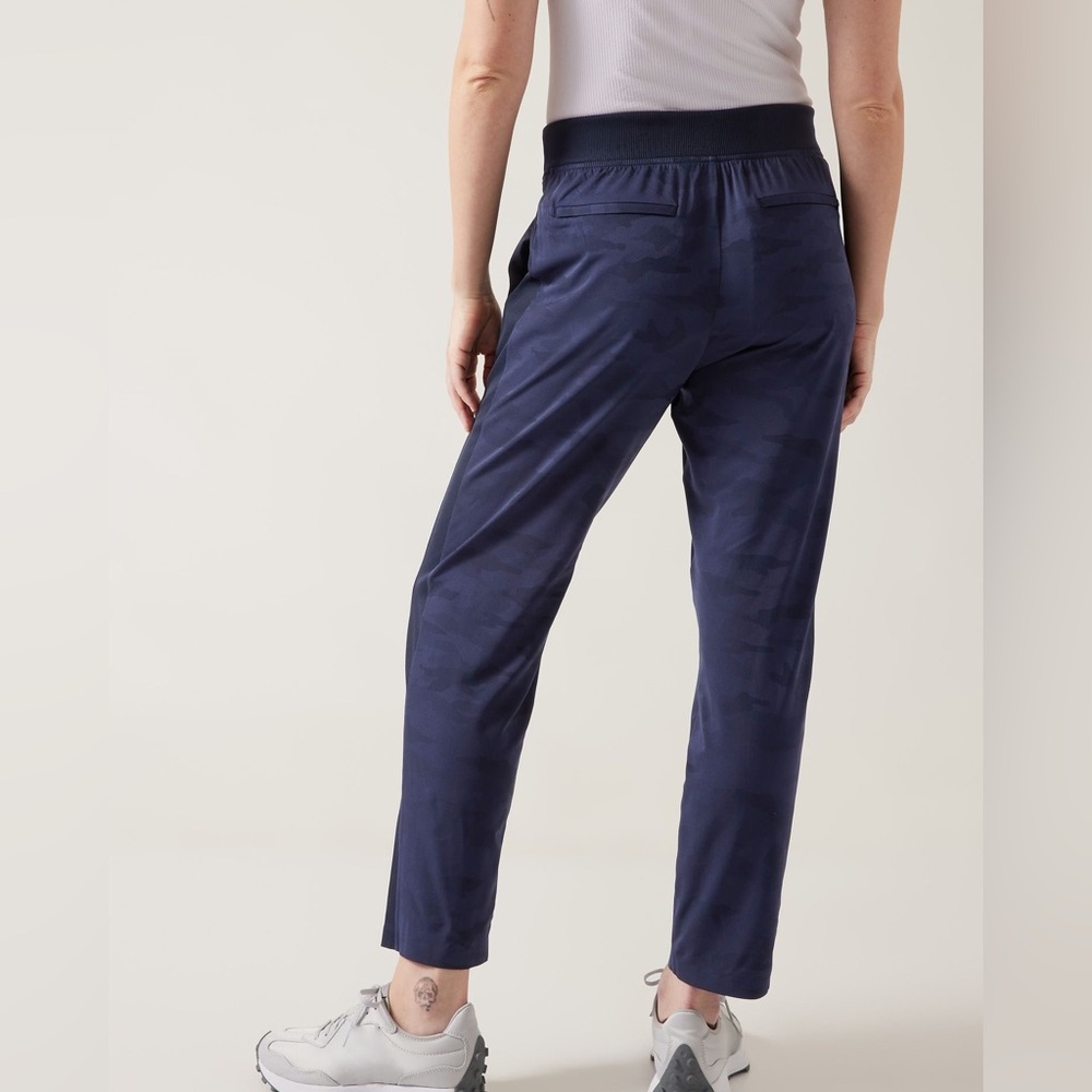 Athleta Brooklyn Mid Rise Ankle Pant size 4 Tall